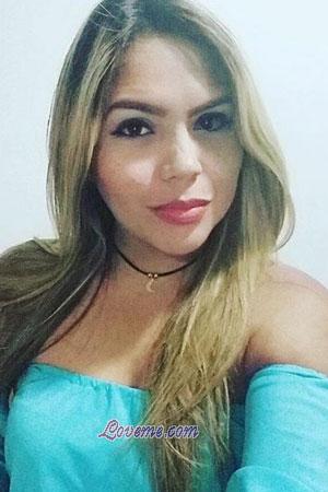 182423 - Stephanie Age: 33 - Colombia