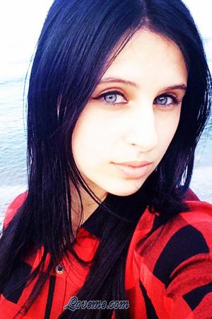 183141 - Arina Age: 23 - Ukraine