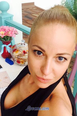 190697 - Alina Age: 40 - Ukraine