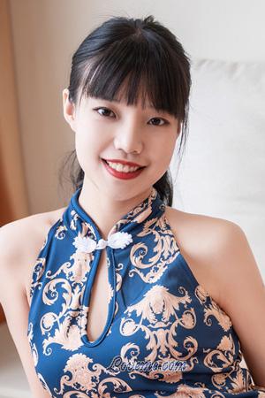 207239 - Hui Age: 23 - China