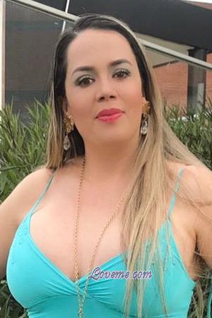 210422 - Tania Age: 43 - Colombia