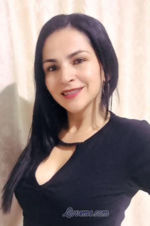 212326 - Alexandra Age: 46 - Colombia