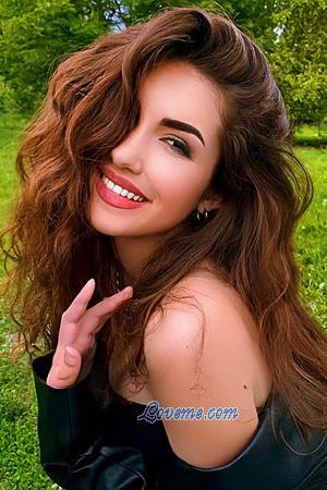 212603 - Anastasiia Age: 24 - Ukraine