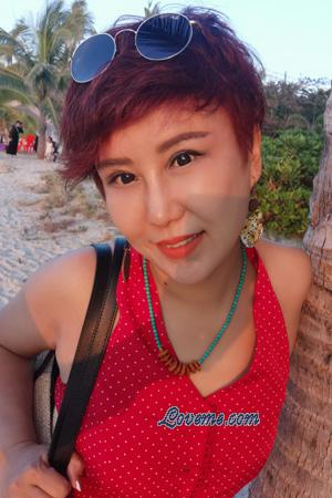 226272 - Huiwen Age: 47 - China